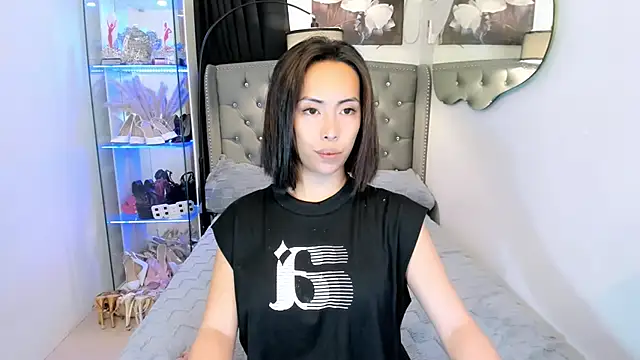 reighnempress live sex cam