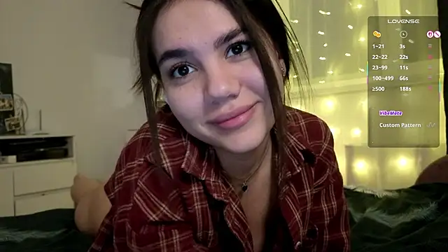 Priscillla_Cute's cam snapshot