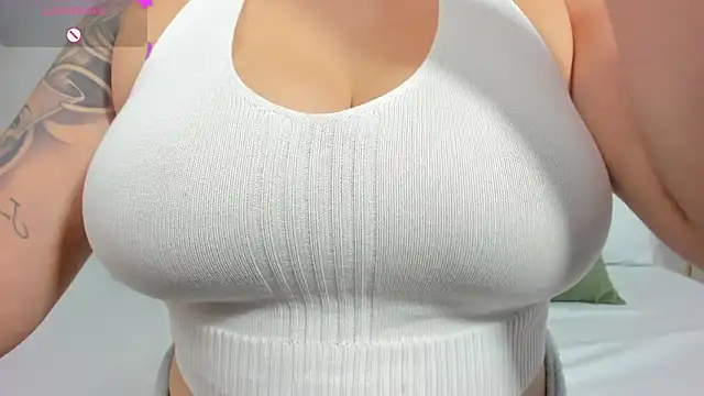 lili_cardenas_'s cam snapshot