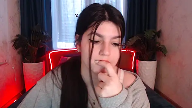 KisaModel's cam snapshot