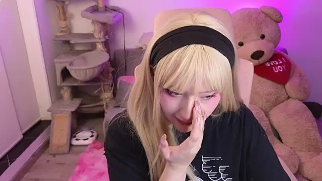 KuroChan420 live sex cam