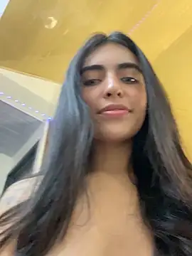 DaphneUwu live sex cam