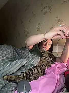 Naughtbaby_2025's cam snapshot