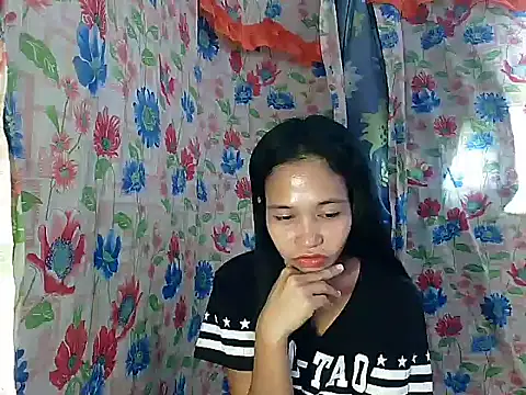 PinaySkinnyGirl live sex cam