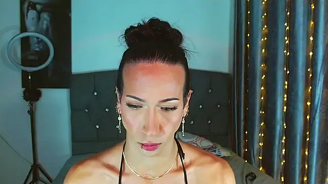 Kenisha_Sweet live sex cam