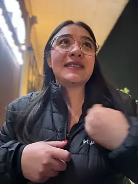 vaneelee's cam snapshot