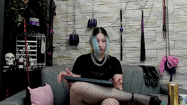 CruelMistress's cam snapshot