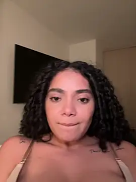 Curlyierr's cam snapshot