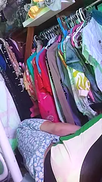 gurlnips live sex cam