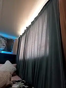 Queen-Chocolate live sex cam