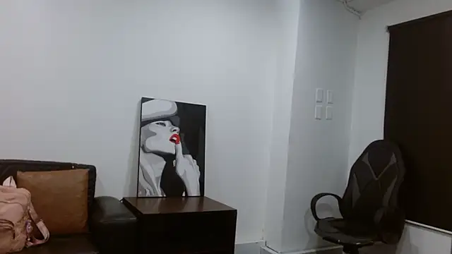 KiaraBlack_01's cam snapshot