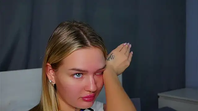 AmyLowe04's cam snapshot