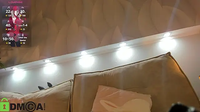 Ruth_Oliver's cam snapshot