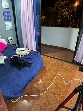 lilith_cut3's cam snapshot