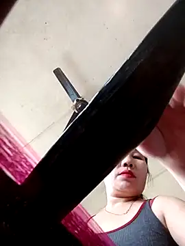 Reema_143's cam snapshot