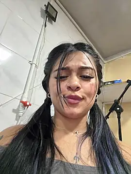 Saray_charmante's cam snapshot