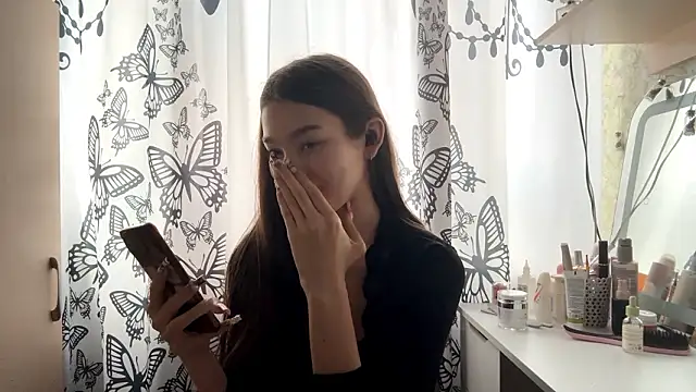 Cuteviola's cam snapshot