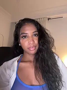 IamCrystal2 live sex cam