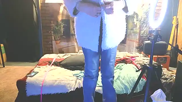 PropertyAndBiker live sex cam