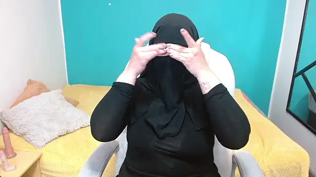 evelyn__salah's cam snapshot