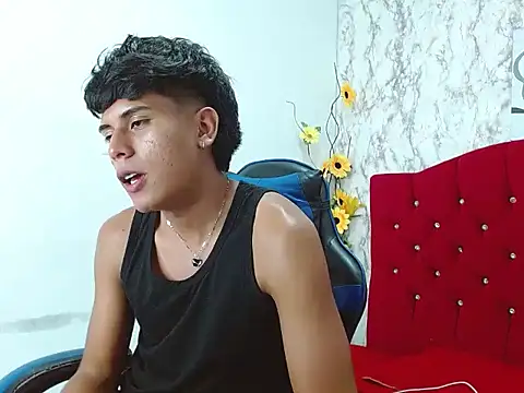 Valentino_Lane live sex cam