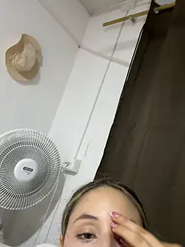 lriana_miller's cam snapshot