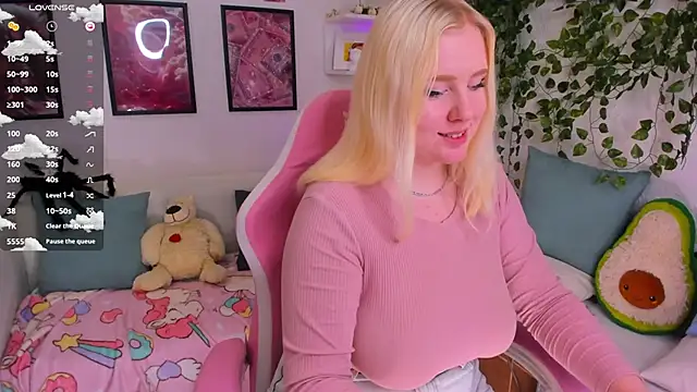 art_lovee's cam snapshot