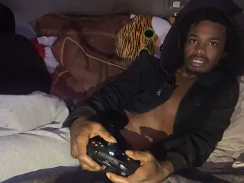 SlimeCrownzOut5 live sex cam