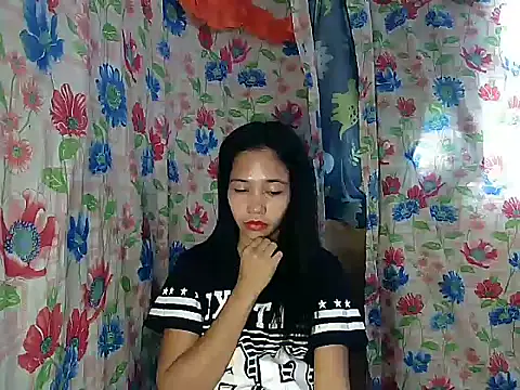 PinaySkinnyGirl's cam snapshot