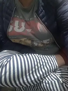 payal_261072_'s cam snapshot