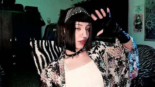 roxy_toxic's cam snapshot