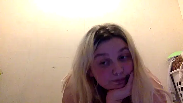 NeedyQueen's cam snapshot