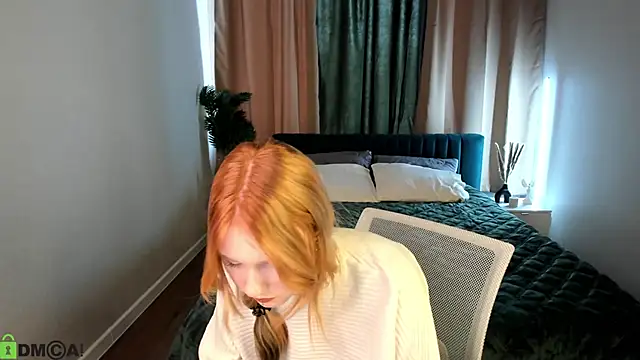 Julia_Anis's cam snapshot