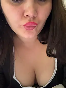 Maru_lovely992299's cam snapshot