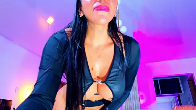 SQUIRT4UMEGAN's cam snapshot