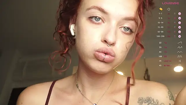 Amylittlestar live sex cam