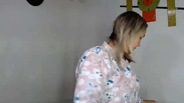 Chantal_hott's cam snapshot