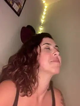 ninapellegrini17's cam snapshot