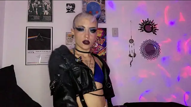 plutonbluemooon333's cam snapshot