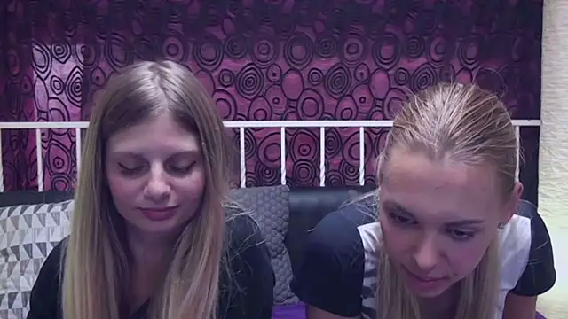 BlondeWitches's cam snapshot