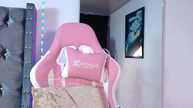 GraceWallace_'s cam snapshot