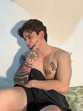 AteneoJr's cam snapshot