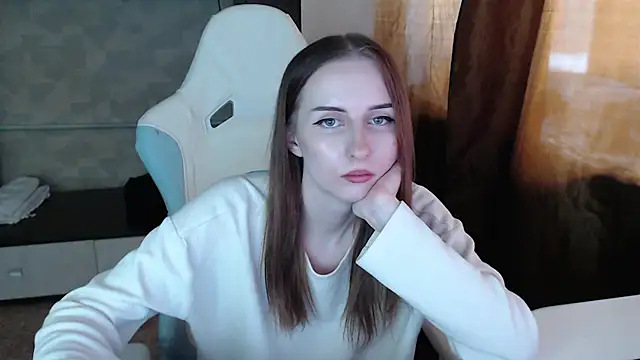 Cutti_Crystal's cam snapshot