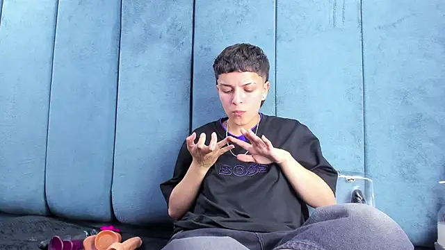 Megan_Thompson_'s cam snapshot