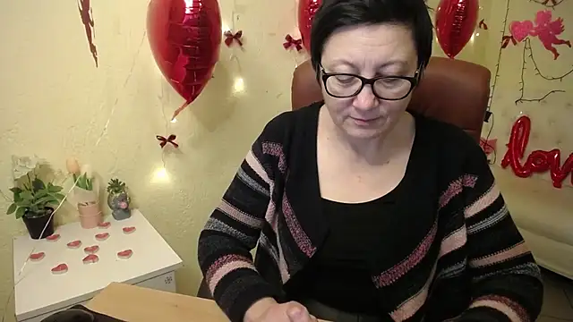 EmilyL0ve's cam snapshot