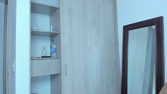 KingLevi01 live sex cam