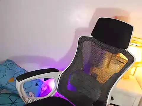 MajesticKitana live sex cam