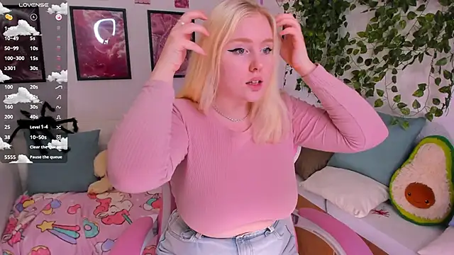 art_lovee's cam snapshot