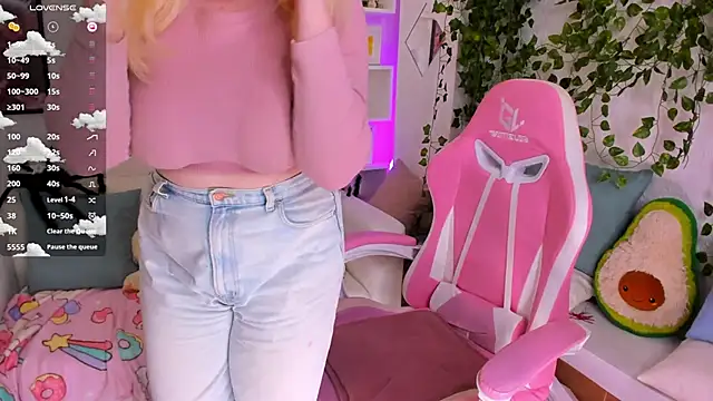 art_lovee's cam snapshot