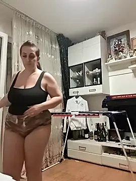 AvaDivaMilf live sex cam